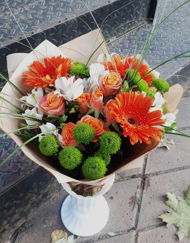 Букет цветов из: Герберы, Хризантемы, Альстромерии и Розы в Родионово-Несветайской