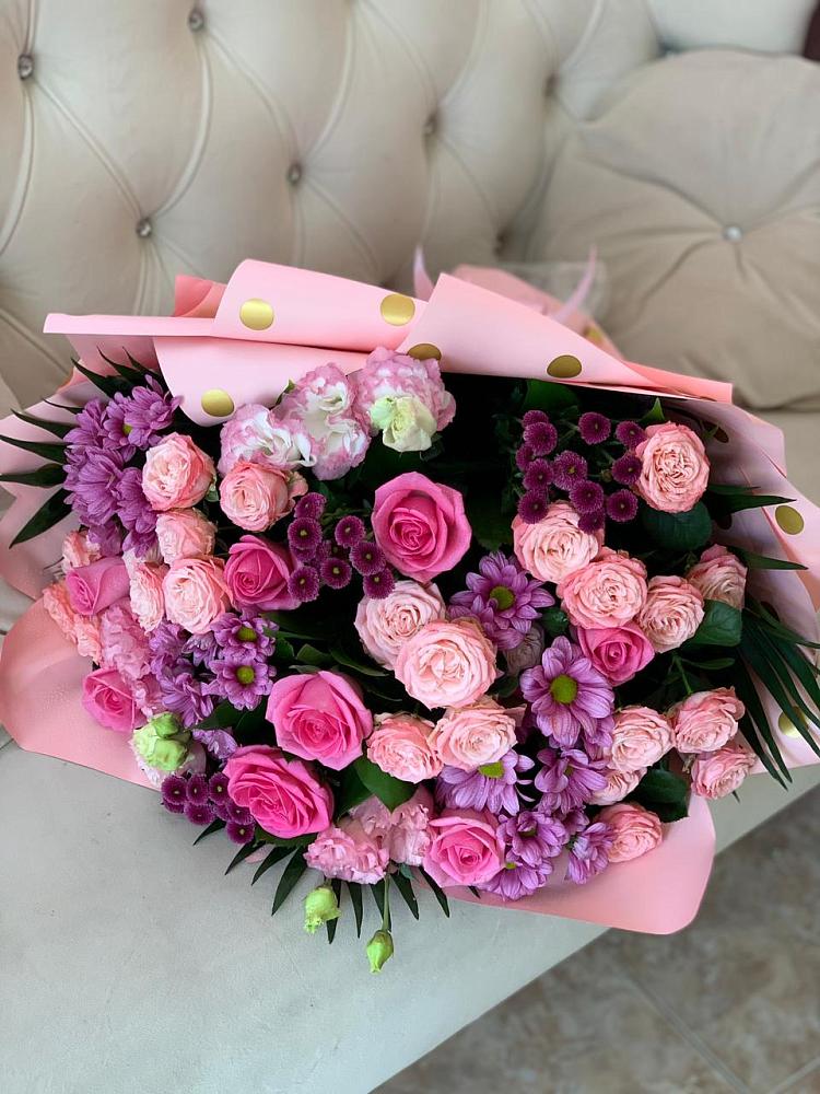 Букет цветов из: Хризантемы, Розы и Лизиантусы в Родионово-Несветайской