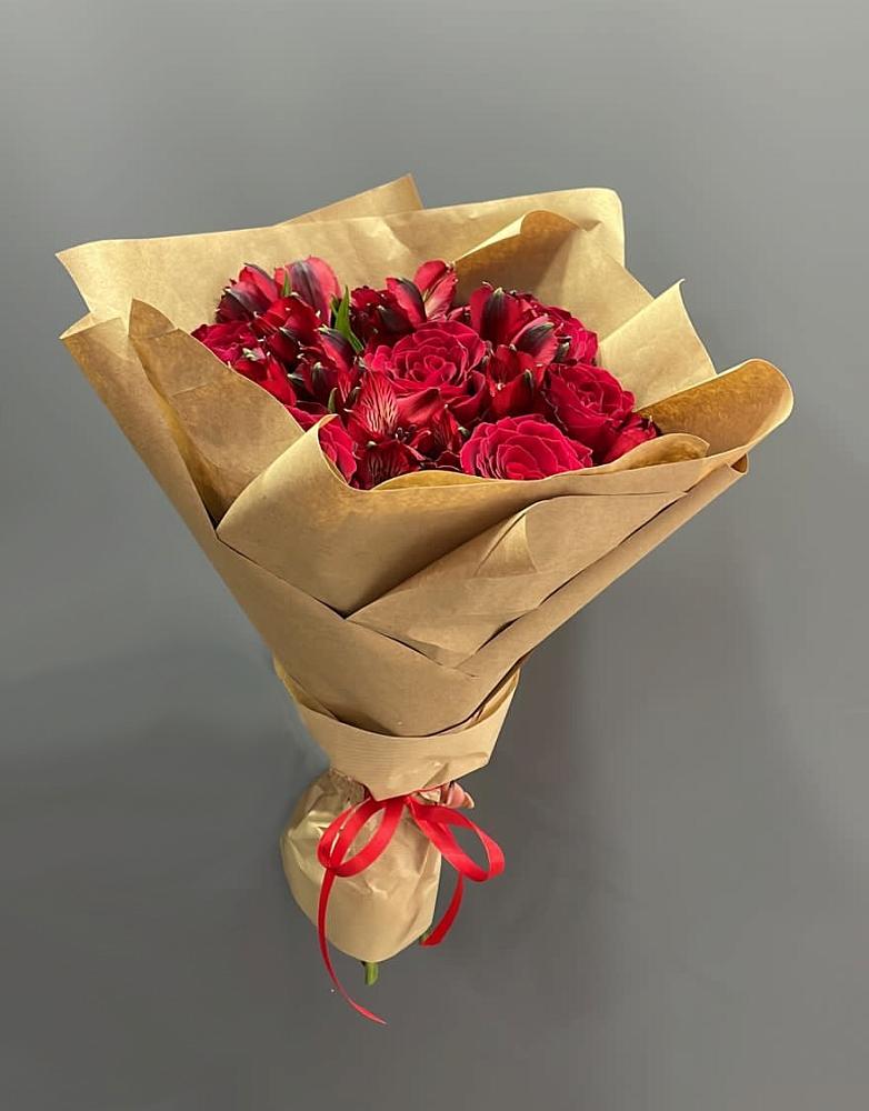 Букет цветов из: Альстромерии и Розы в Родионово-Несветайской