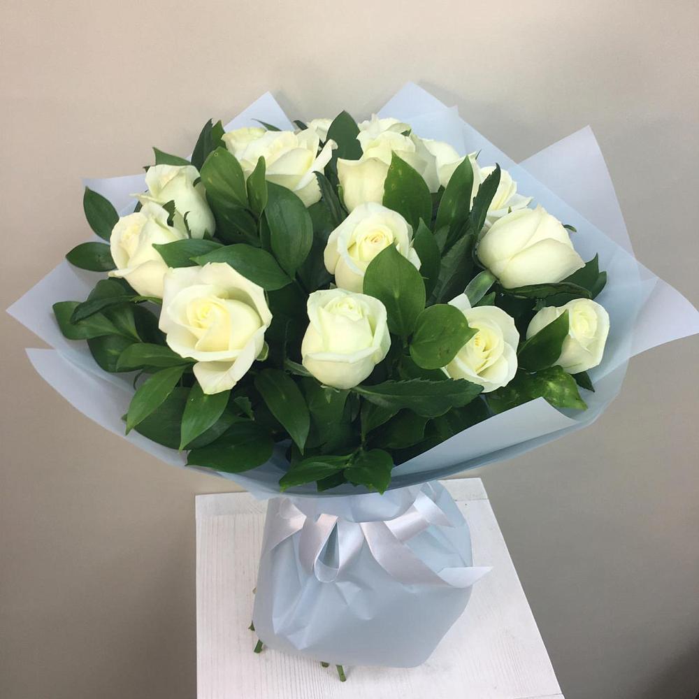 Букет 15 Белых роз Проуд в Родионово-Несветайской