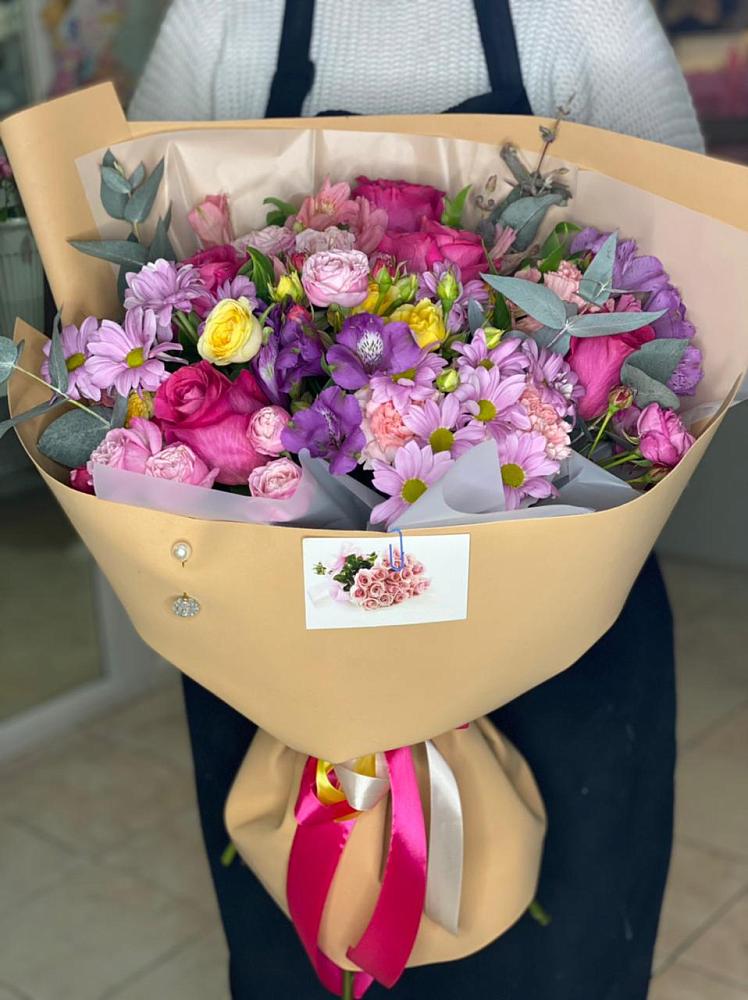 Букет цветов из: Хризантемы, Гвоздики и Альстромерии в Родионово-Несветайской