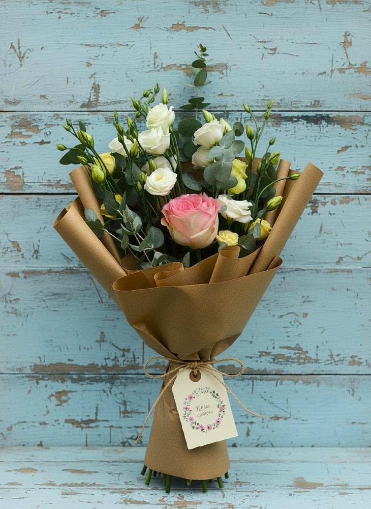 Букет цветов из: Розы и Лизиантусы в Родионово-Несветайской