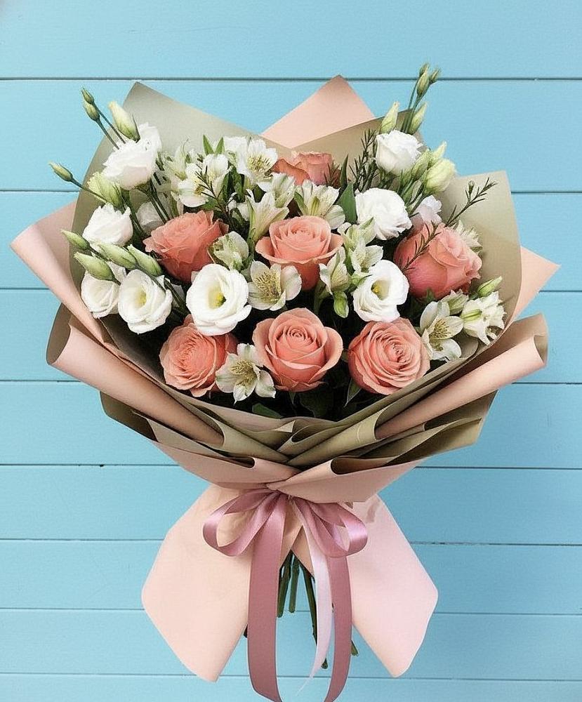 Букет цветов из: Розы, Альстромерии и Лизиантусы в Родионово-Несветайской