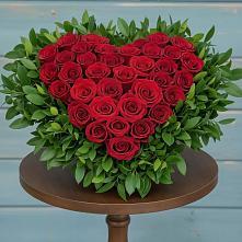 Цветочная композиция из Розы в виде сердца в Родионово-Несветайской