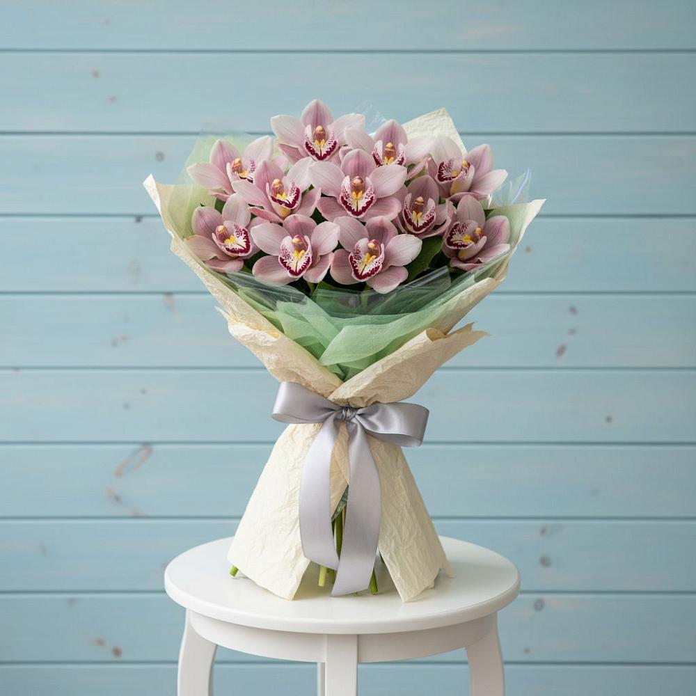 Букет цветов из: Орхидеи и Розы в Родионово-Несветайской