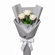 Букет 3 белые розы в Родионово-Несветайской
