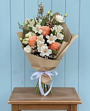 Букет цветов из:  Альстромерии, Лизиантусы, Розы и Хризантемы #REPLACE_PRED# Родионово-Несветайской