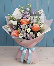 Букет цветов из:  Лизиантусы, Розы, Альстромерии и Гипсофила в Родионово-Несветайской