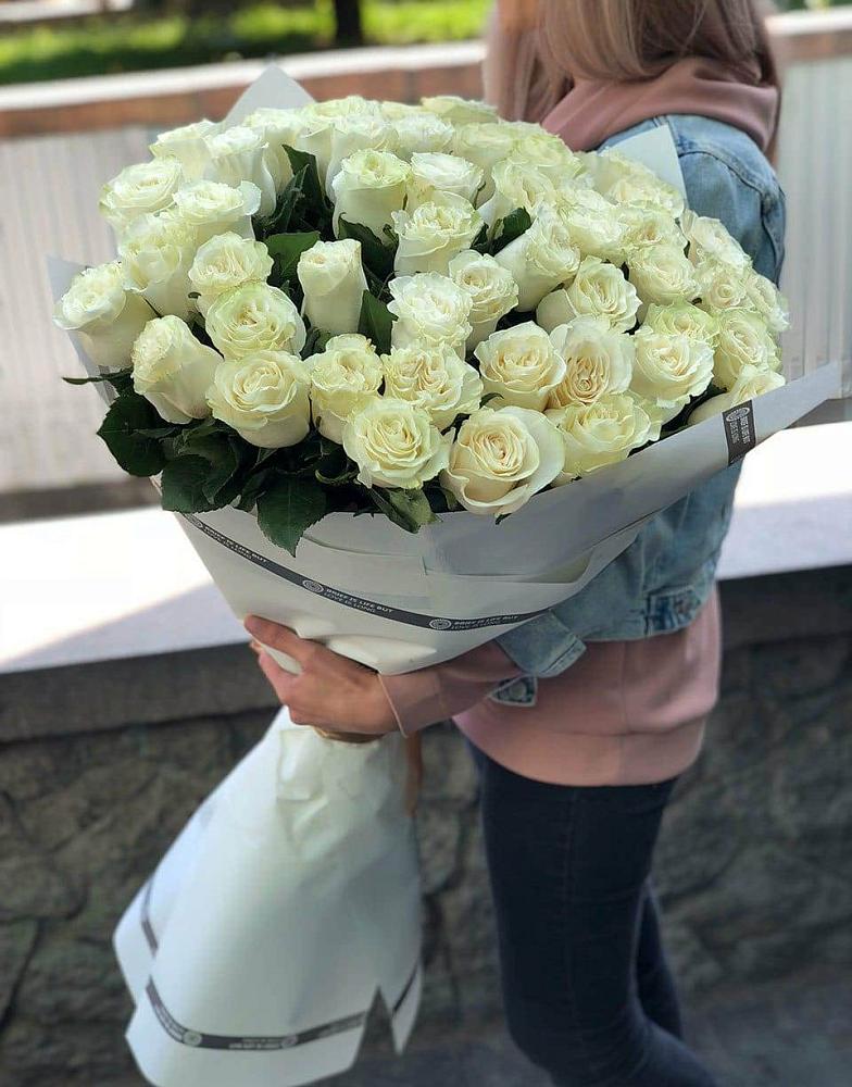 35 Белых роз в Родионово-Несветайской Букет 35 Белых роз в Родионово-Несветайской