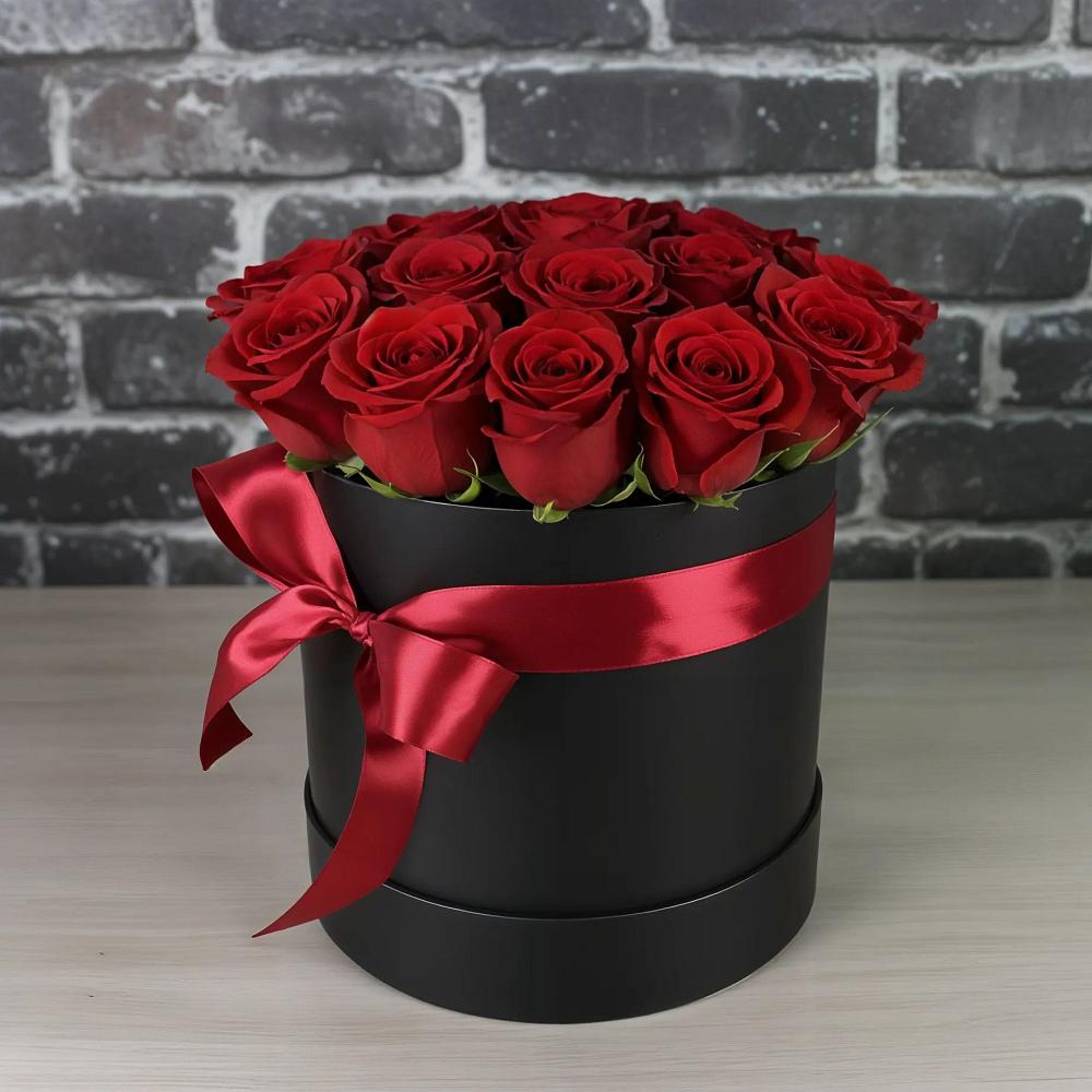 Цветочная композиция из Розы в шляпной коробке в Родионово-Несветайской