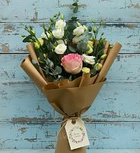 Букет цветов из:  Розы и Лизиантусы в Родионово-Несветайской