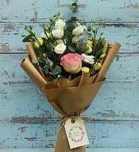 Букет цветов из:  Розы и Лизиантусы в Родионово-Несветайской