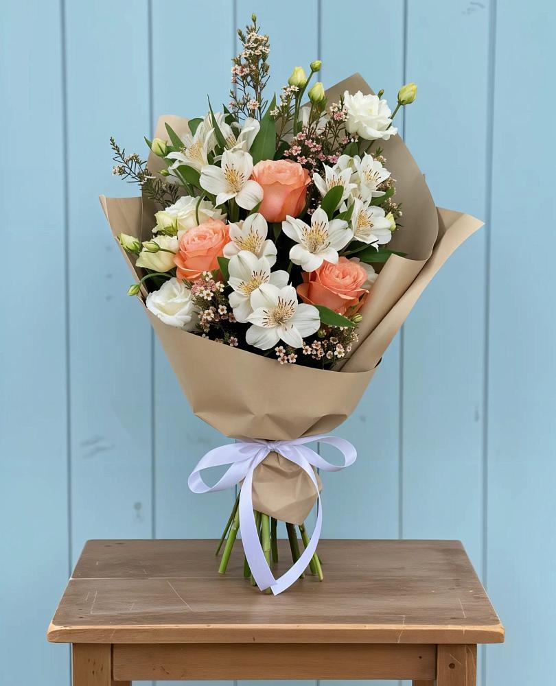 Букет цветов из: Альстромерии, Лизиантусы, Розы и Хризантемы в Родионово-Несветайской